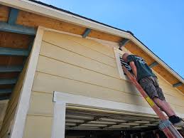 Siding Removal and Disposal in Fox River Grove, IL